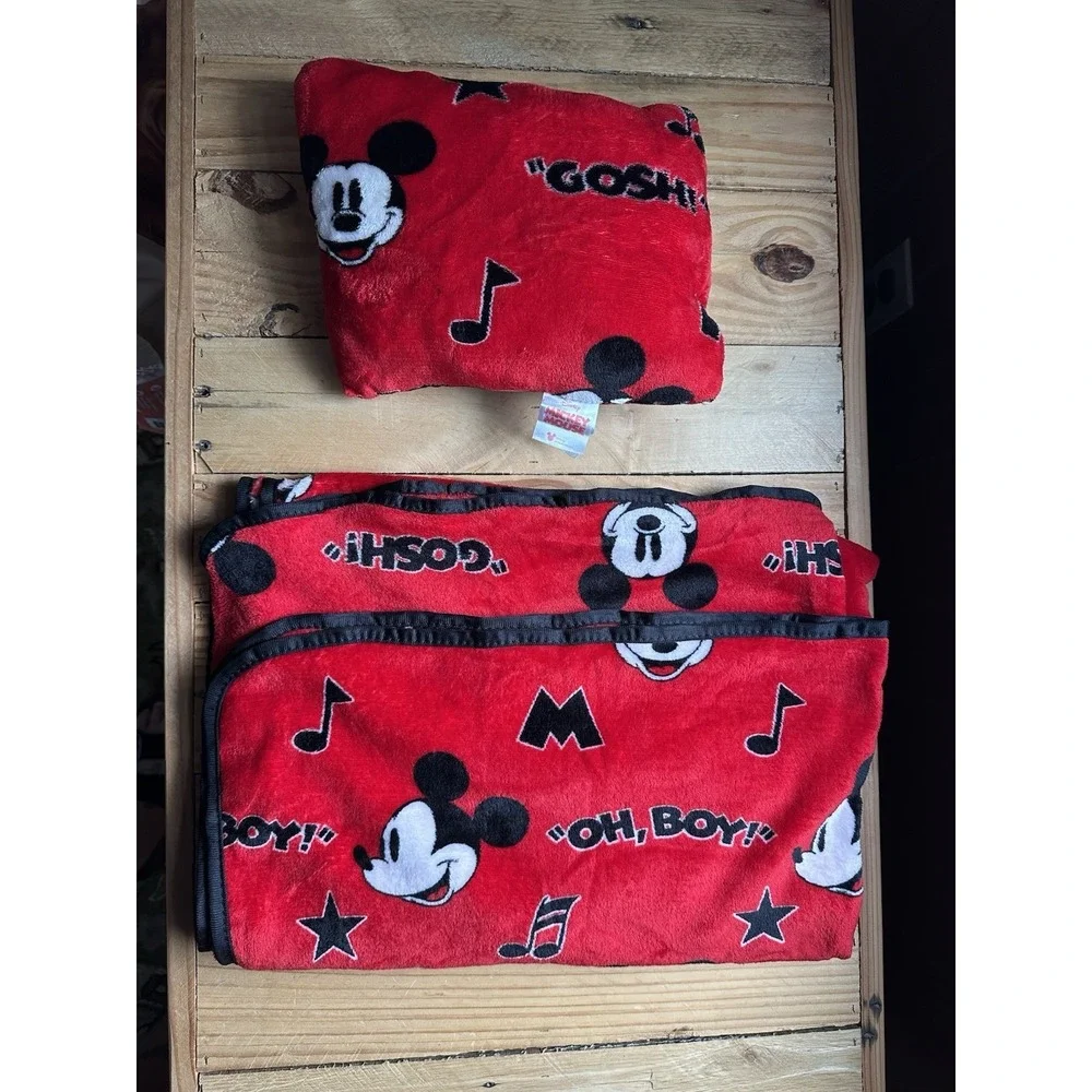 Disney Blanket Throw and Pillow Set Mickey Mouse Oh Boy Gosh Black Red 39 X 29
